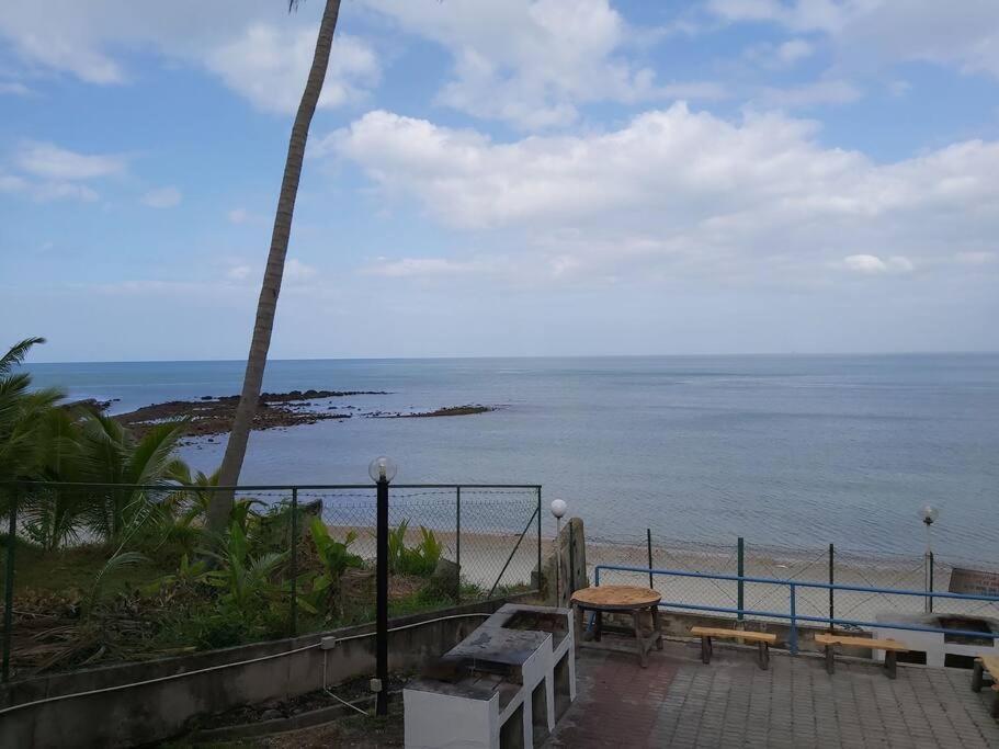 Nat'S Seri Bulan Beach, Pool Home @Teluk Kemang Porto Dickson Exterior foto